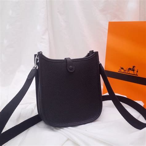 réplique sacs hermes evelyne